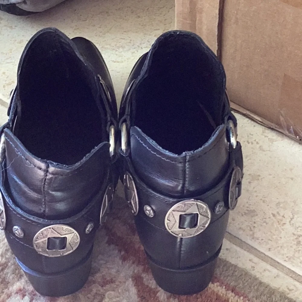 Steve Madden ankle boots, black, 7 1/2 - Picture 5 of 6